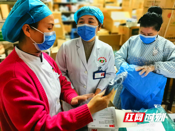 核查防疫物资情况1_副本.jpg 核查防疫物资情况1_副本.jpg